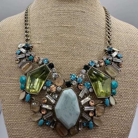 Chloe + Isabel Elegant Aquamarine Multicolor Statement Necklace. - Picture 4 of 4